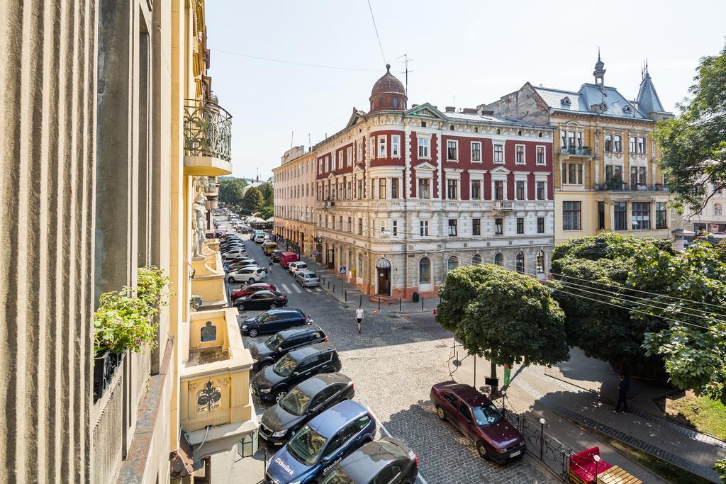 Apartments On Valova 9 Lviv Exterior photo