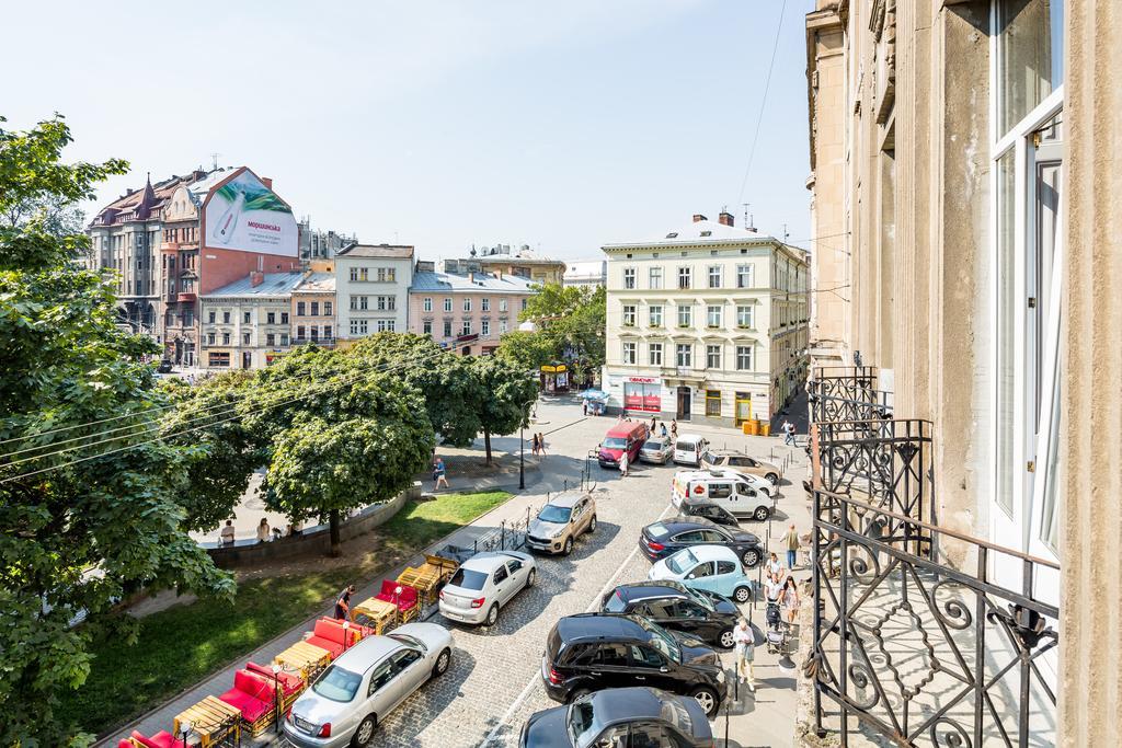 Apartments On Valova 9 Lviv Exterior photo